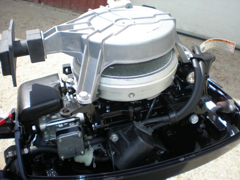 Marine 9.8. Лодочный мотор Nissan Marine 9.8. Мотор Тохацу 9.8. Nissan Marine 9.9 под колпаком. Tohatsu 9.8 2-х тактный.