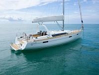 Крейсерско-гоночная парусная яхта Beneteau Oceanis 45