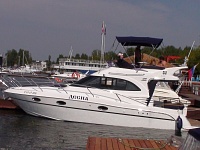 Моторная яхта с флайбриджем Galeon330Fly